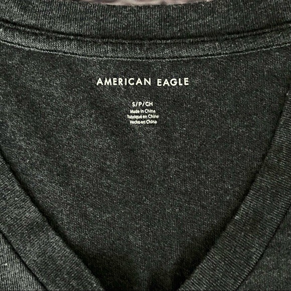 **BUNDLE** Reebok Workout Pants Sz Sm, American Eagle T-shirt Sz Sm, Sports Bra - Picture 4 of 13